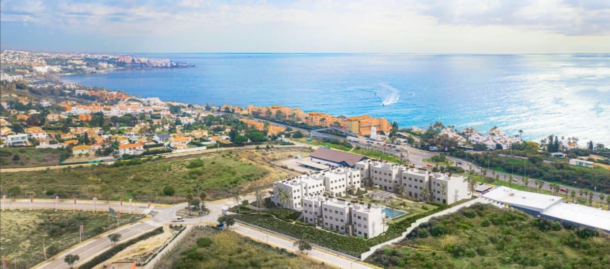 2 bedrooms Apartment in Estepona, Spain No. 198188