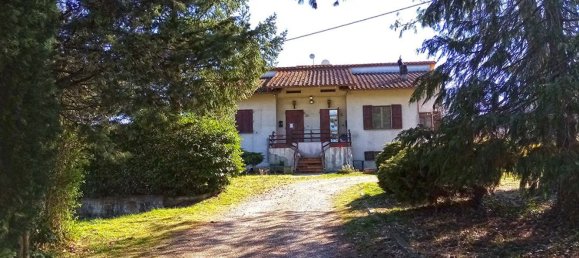 5 rooms Apartment in Arezzo, Italy No. 194868 3