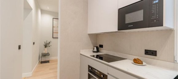 2 bedrooms Apartment in Madrid, Spain No. 93839 8