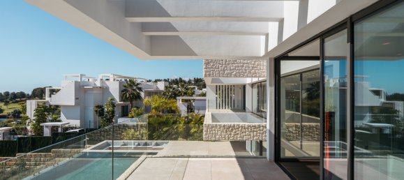 4 bedrooms Villa in Malaga, Spain No. 33637 13