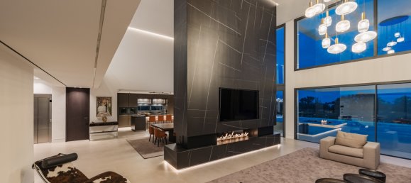 4 bedrooms Villa in Malaga, Spain No. 33637 20