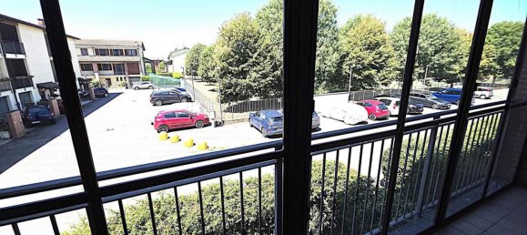 2 bedrooms Apartment in Vernate, Italy No. 360530 9