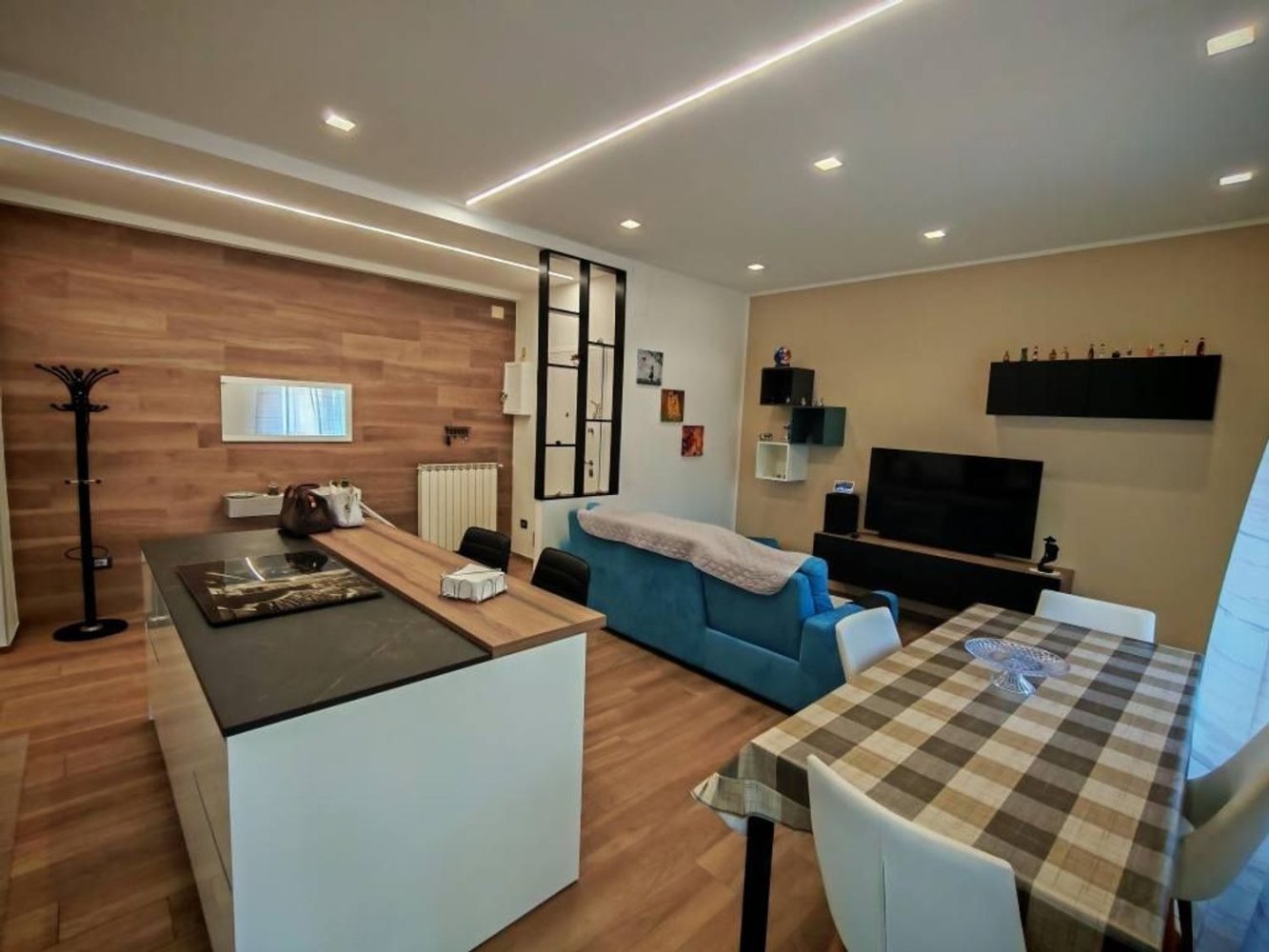 3 rooms Apartment in Cava de' Tirreni, Italy No. 278489