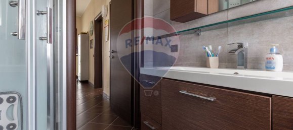 Casa de 4 dormitorios en Vanzaghello, Italy No. 54509 14