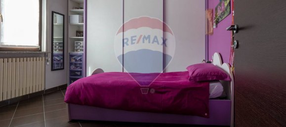 Casa de 4 dormitorios en Vanzaghello, Italy No. 54509 19