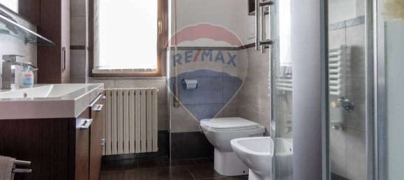 Casa de 4 dormitorios en Vanzaghello, Italy No. 54509 13