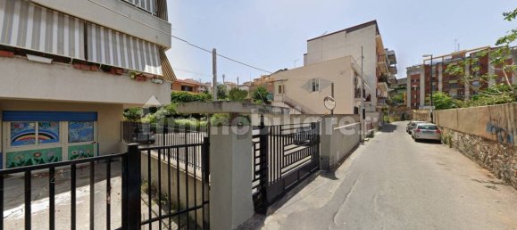3 rooms Commercial property in Reggio Calabria, Italy No. 9316 3