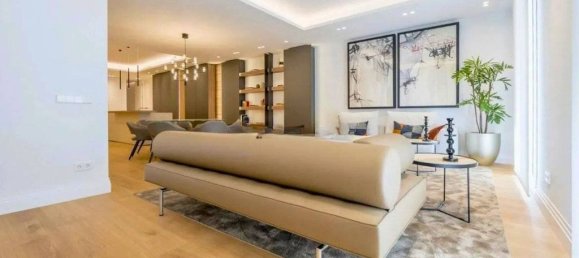 3 bedrooms Apartment in Milan, Italy No. 332136 4