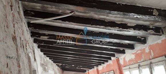 2 bedrooms House in Carrara, Italy No. 274194 4