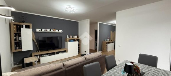 5 rooms Apartment in Roveré della Luna, Italy No. 43544 3