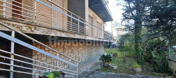 5 bedrooms Villa in Jesi, Italy No. 176315 2