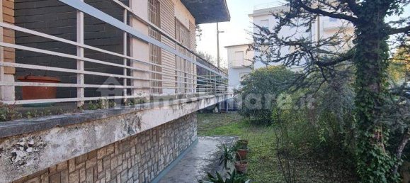 5 bedrooms Villa in Jesi, Italy No. 176315 5