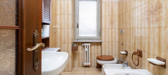 5 rooms Apartment in Turin, Italy No. 161442 18