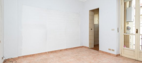 5 rooms Apartment in Turin, Italy No. 161442 7