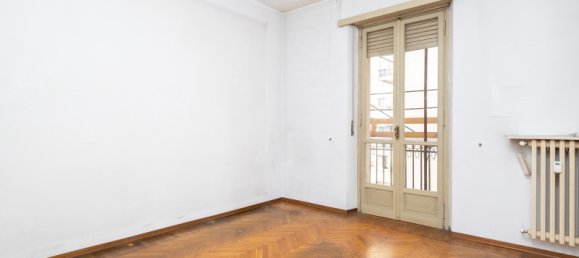 5 rooms Apartment in Turin, Italy No. 161442 15