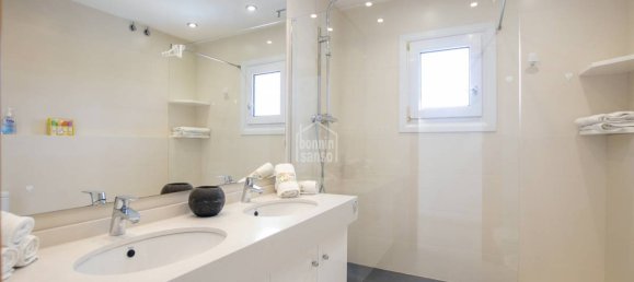 3 Schlafzimmer Haus in Es Castell, Spain, Nr. 4824 12