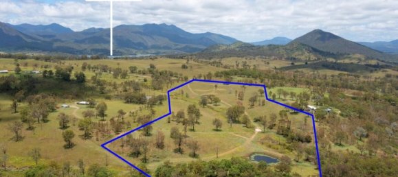  House in Coochin, Australia No. 645 4