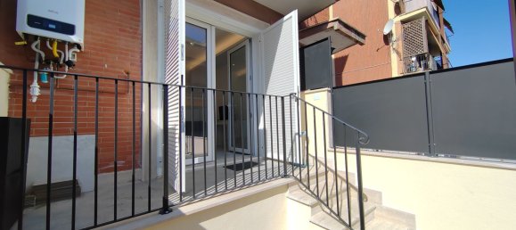 2 bedrooms Apartment in Rome, Italy No. 321189 16