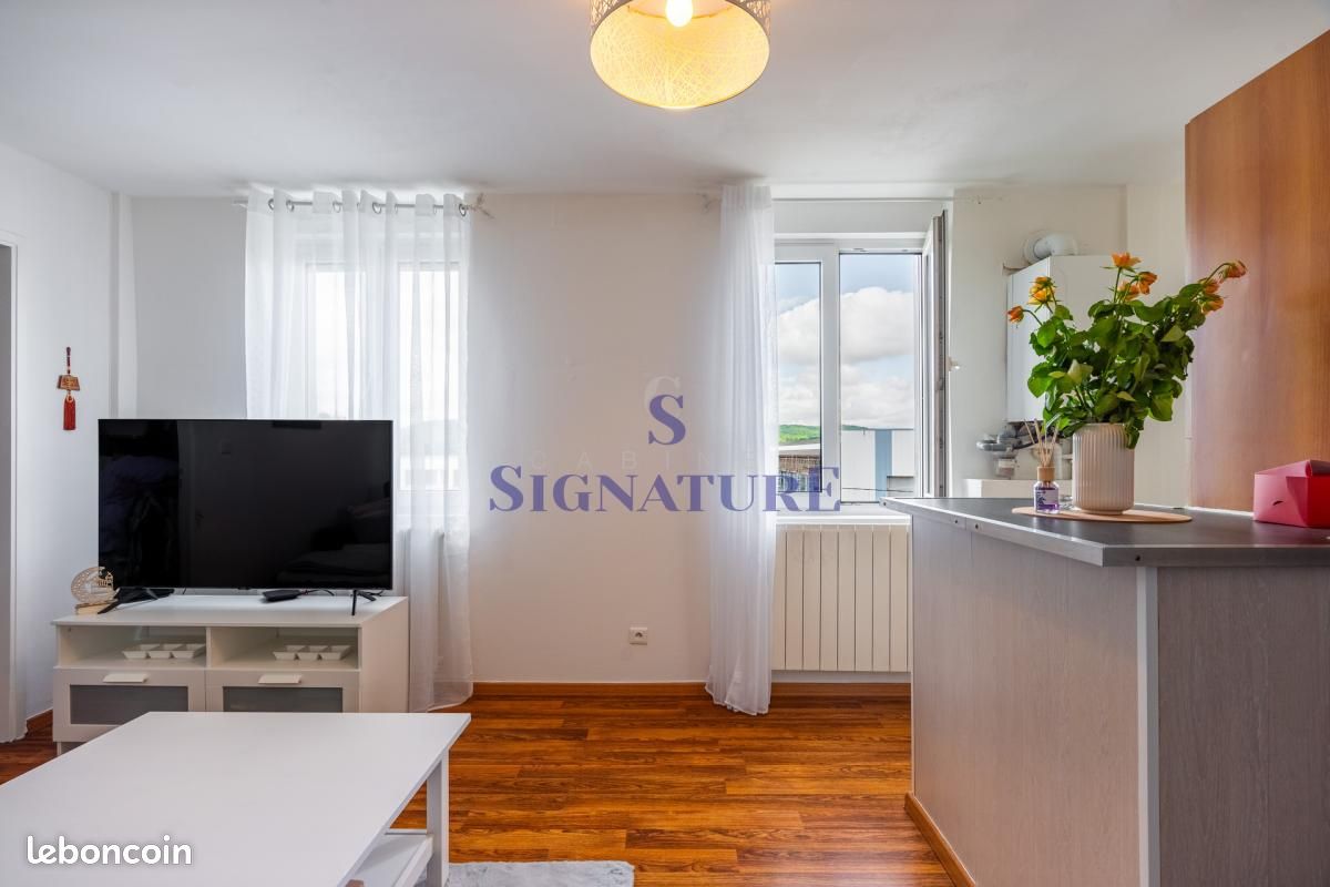 7 bedrooms Apartment in Woippy, France No. 239825