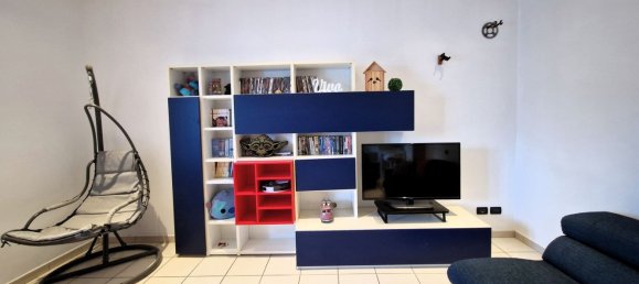 3 rooms Apartment in Limbiate, Italy No. 168050 8