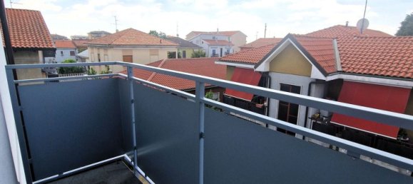 3 rooms Apartment in Limbiate, Italy No. 168050 34