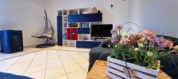 3 rooms Apartment in Limbiate, Italy No. 168050 6