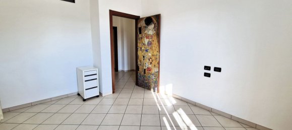 3 rooms Apartment in Limbiate, Italy No. 168050 30