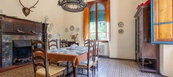 16 rooms Villa in Lucca, Italy No. 109413 10