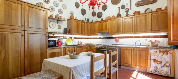 16 rooms Villa in Lucca, Italy No. 109413 12