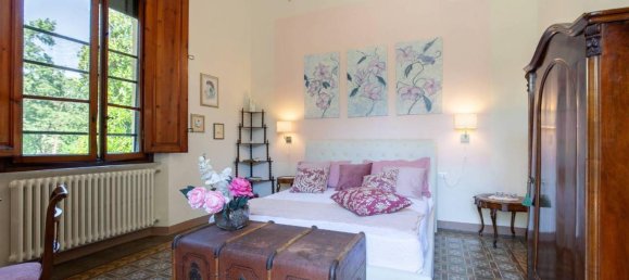 16 rooms Villa in Lucca, Italy No. 109413 19