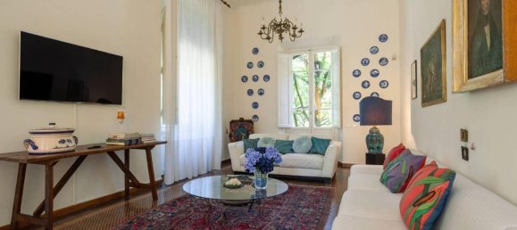 16 rooms Villa in Lucca, Italy No. 109413 9
