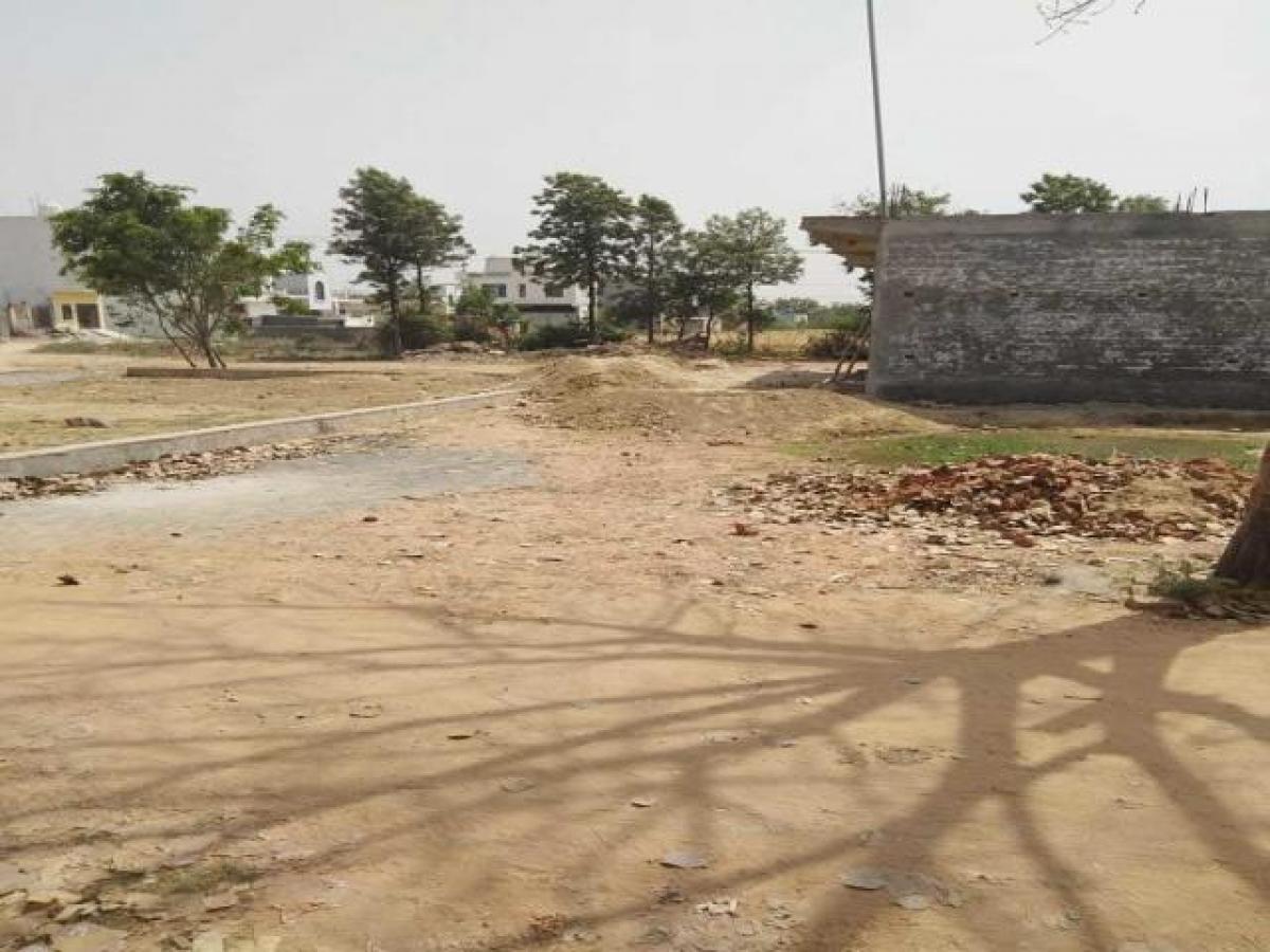  Land in Gurgaon, India No. 34570