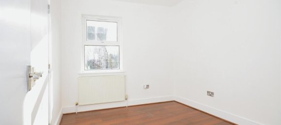 1 bedroom Apartment in Harrow, United Kingdom No. 6420 7