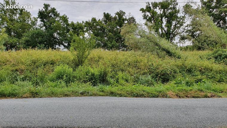 700m² Land in Camblanes-et-Meynac, France No. 287995