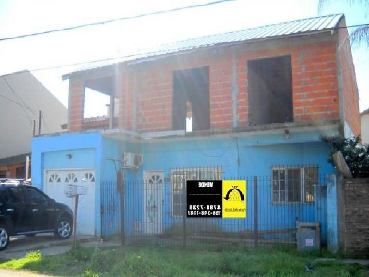 5 bedrooms House in Escobar, Argentina No. 2311