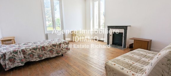 3 chambres Maison à Corbeilles, France No. 104938 2