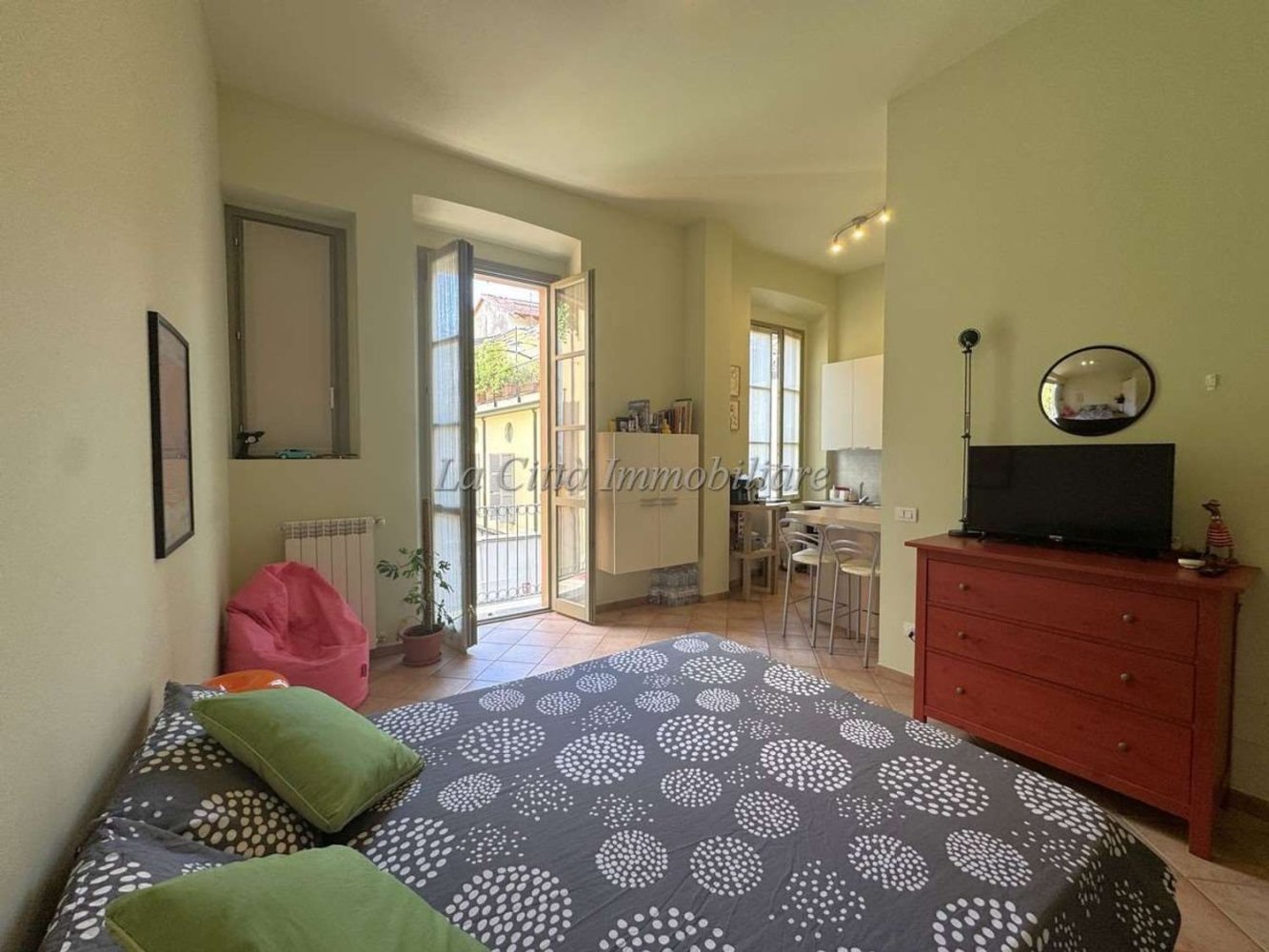 Estúdio em Novara, Italy N.º 10414