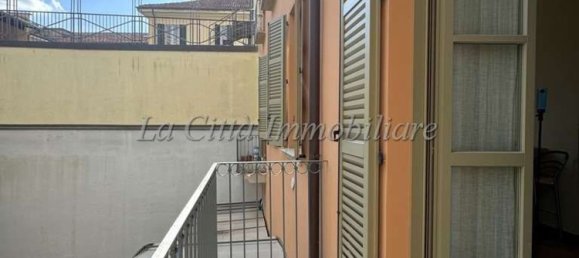 Estúdio em Novara, Italy N.º 10414 23