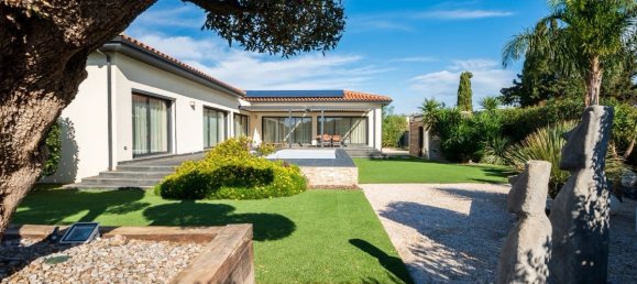 4 bedrooms Villa in Claira, France No. 202954 3