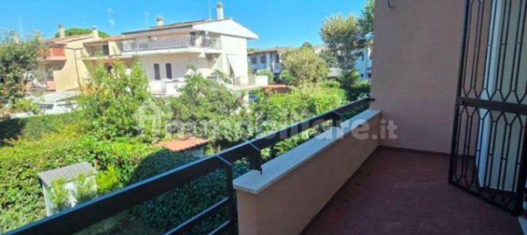 Casa de 4 dormitorios en Fiumicino, Italy No. 377283 39