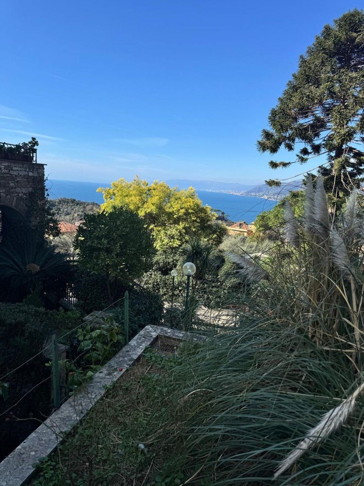 Apartamento de 5 habitaciónes en Camogli, Italy No. 259966