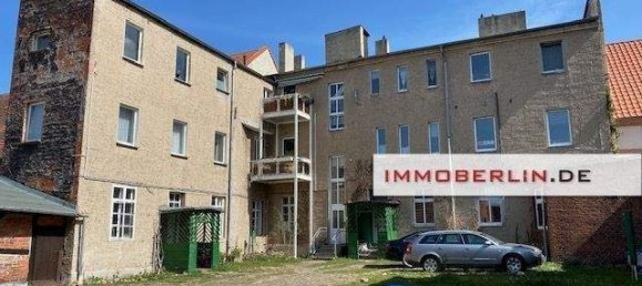 Здание с 6 комнатами в Stendal, Германия № 287638 2