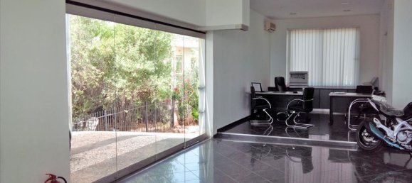 880m² Property in Vari, Greece No. 7734 4