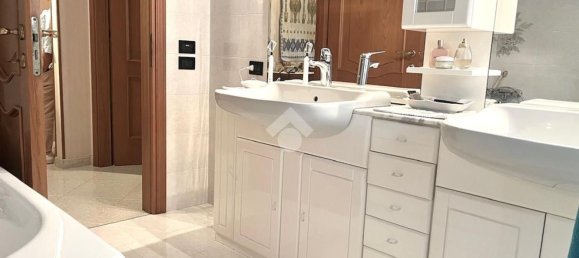 4 chambres Appartement à Pesaro, Italy No. 340445 3