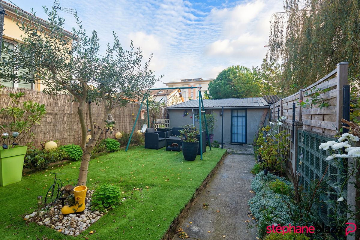 3 bedrooms House in Bezons, France No. 147033