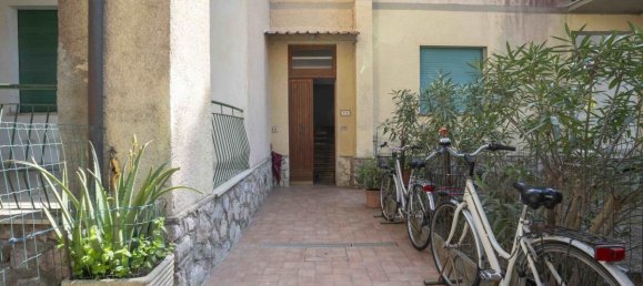 Casa de 2 dormitorios en Grosseto, Italy No. 1546 2