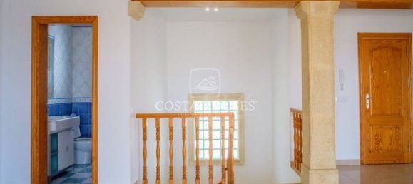 Дом с 4 спальнями в Аликанте, Испания № 32721 20