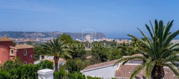 Дом с 4 спальнями в Аликанте, Испания № 32721 3