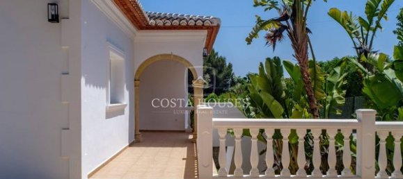 Дом с 4 спальнями в Аликанте, Испания № 32721 9