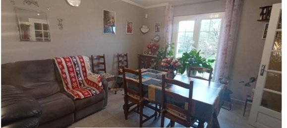 2 bedrooms House in Hirson, France No. 245413 3